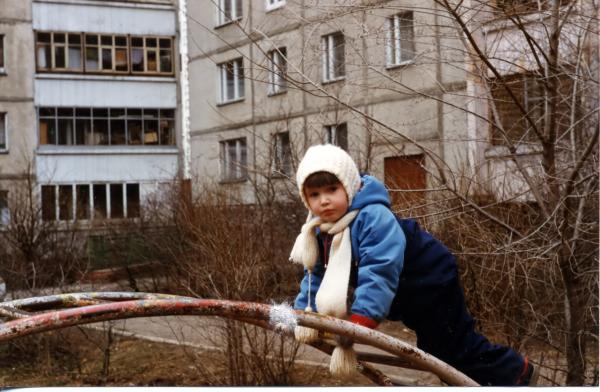 Во дворе, Жуковский 10