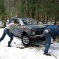 Выталкивание Нивы заваливанием с помошью хай-джека