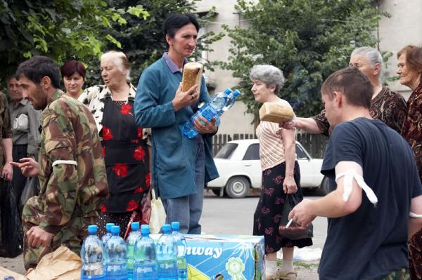 Жители Цхинвали, август 07