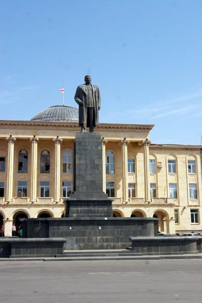 Памятник Сталину в Гори