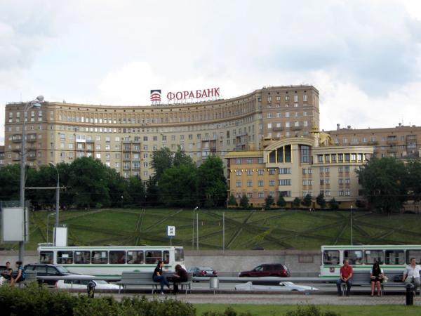 Киевский вокзал, по ту сторону